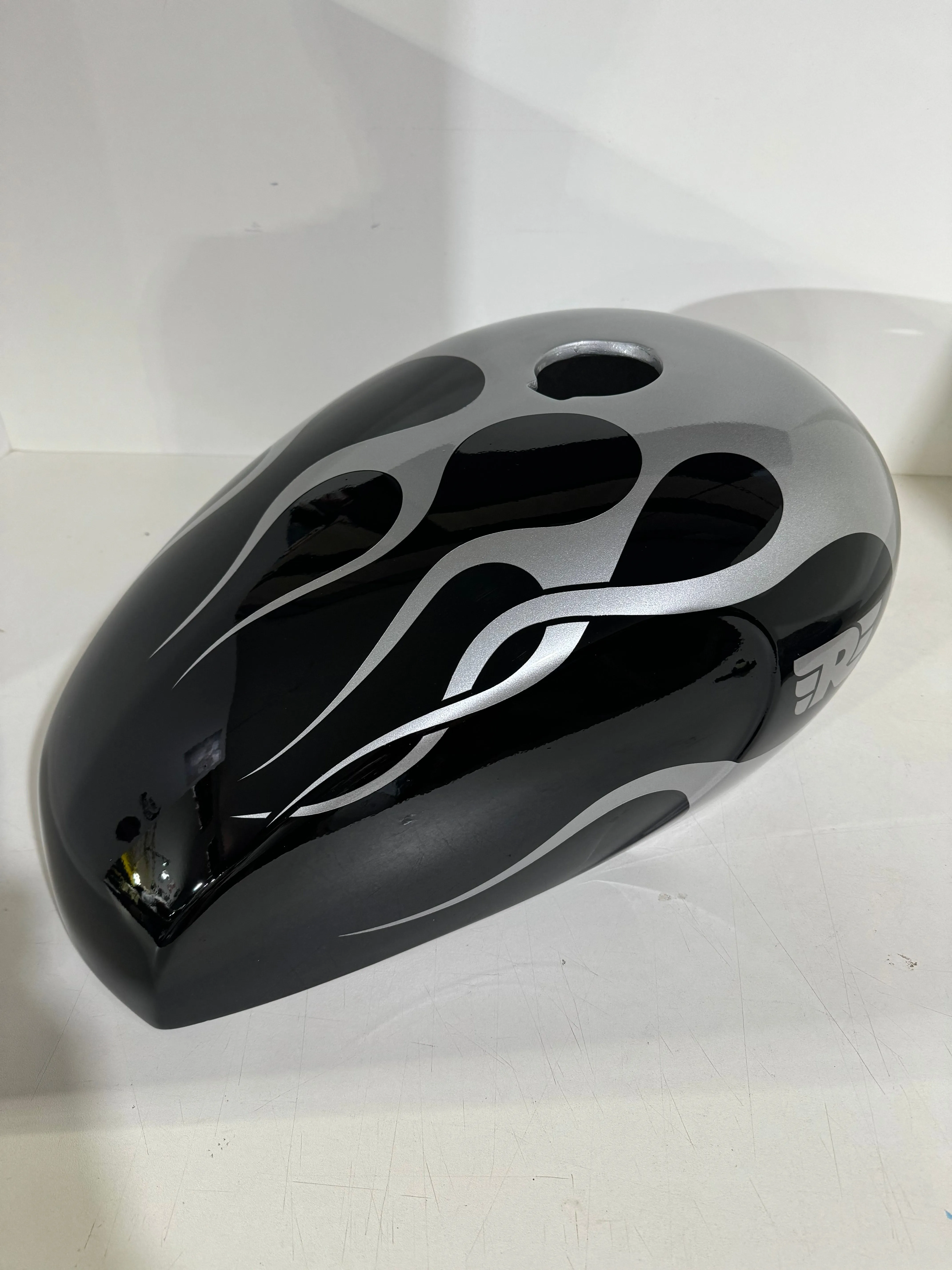 EREZHABI SILVER FLAMES - Iron