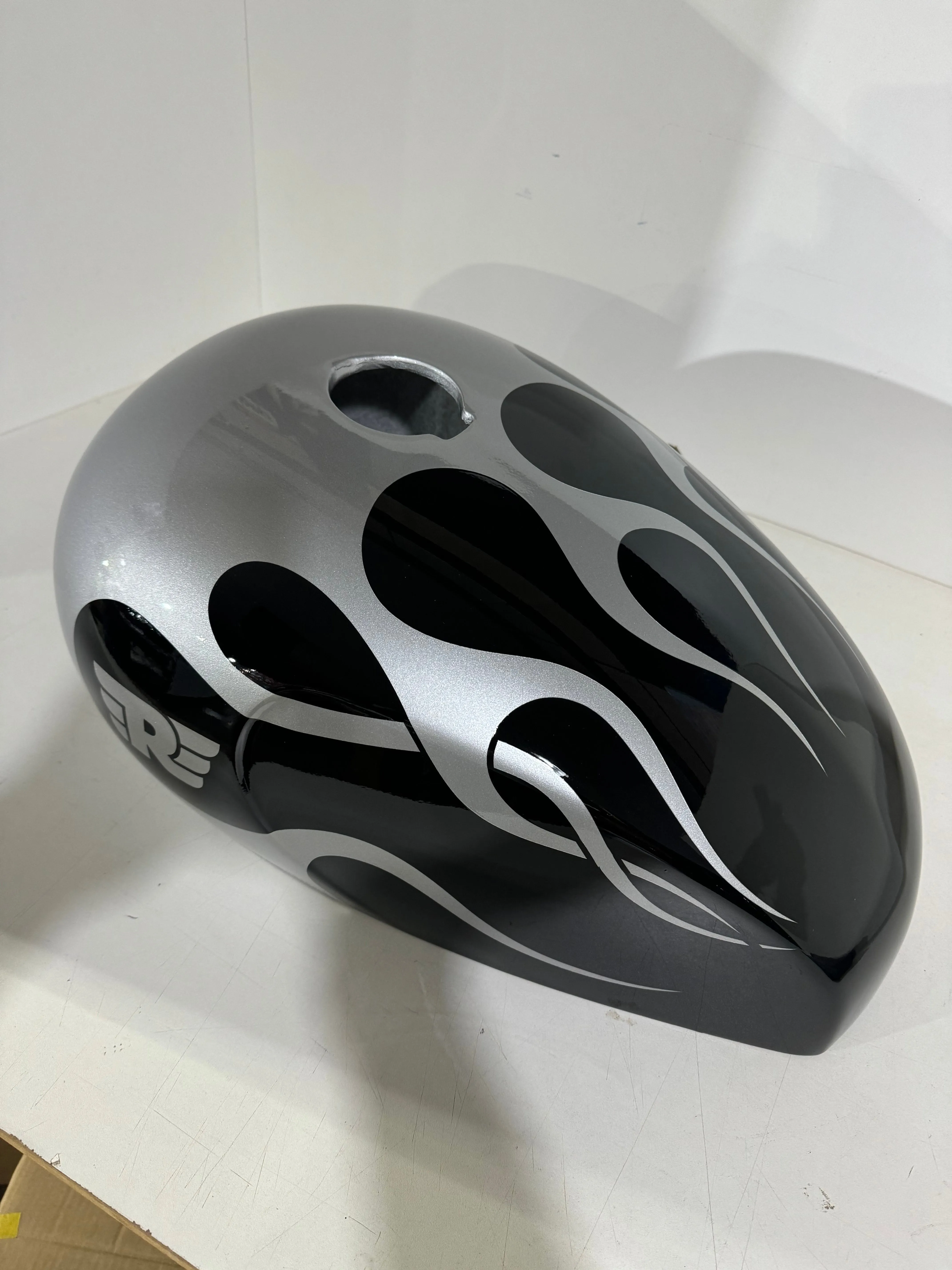 EREZHABI SILVER FLAMES - Iron
